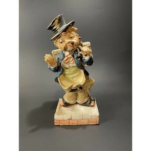 Vintage Shields Fifth Avenue Ceramic Hobo Desk Cigarette Match Holder Japan